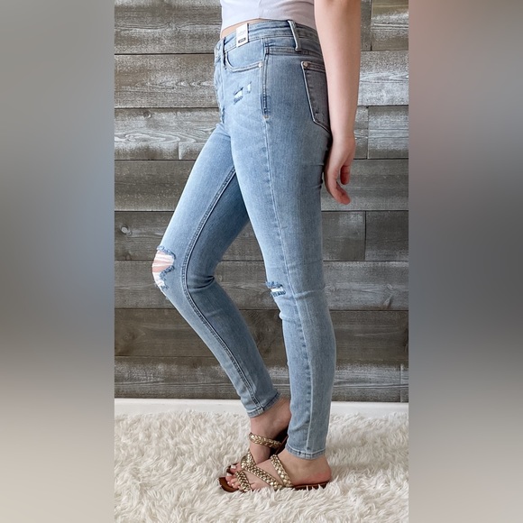 judy blue mid rise tummy control destroyed skinny jeans light wash JB88797REG LT - Picture 8 of 14